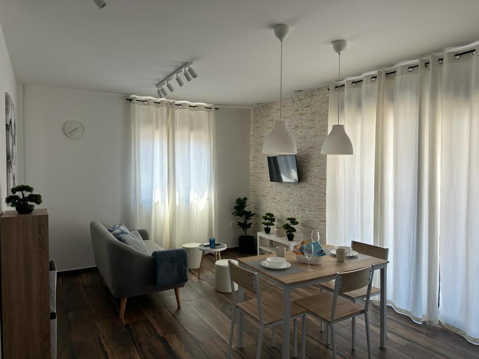 PUY Apartments Harmony Hills מראה חיצוני תמונה