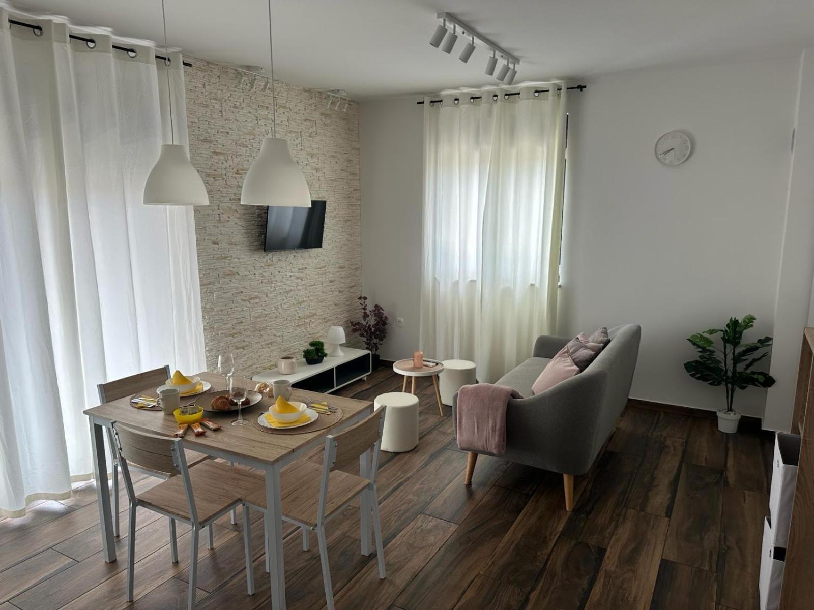 PUY Apartments Harmony Hills מראה חיצוני תמונה